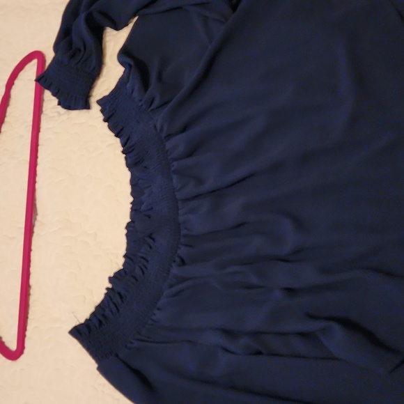 Off the shoulder navy blue mini dress with built in slip size L - Picture 5 of 6